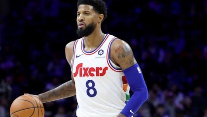 半岛体育注册网址-恩比德连续缺阵 乔治：对位中锋很无聊 我想防外线